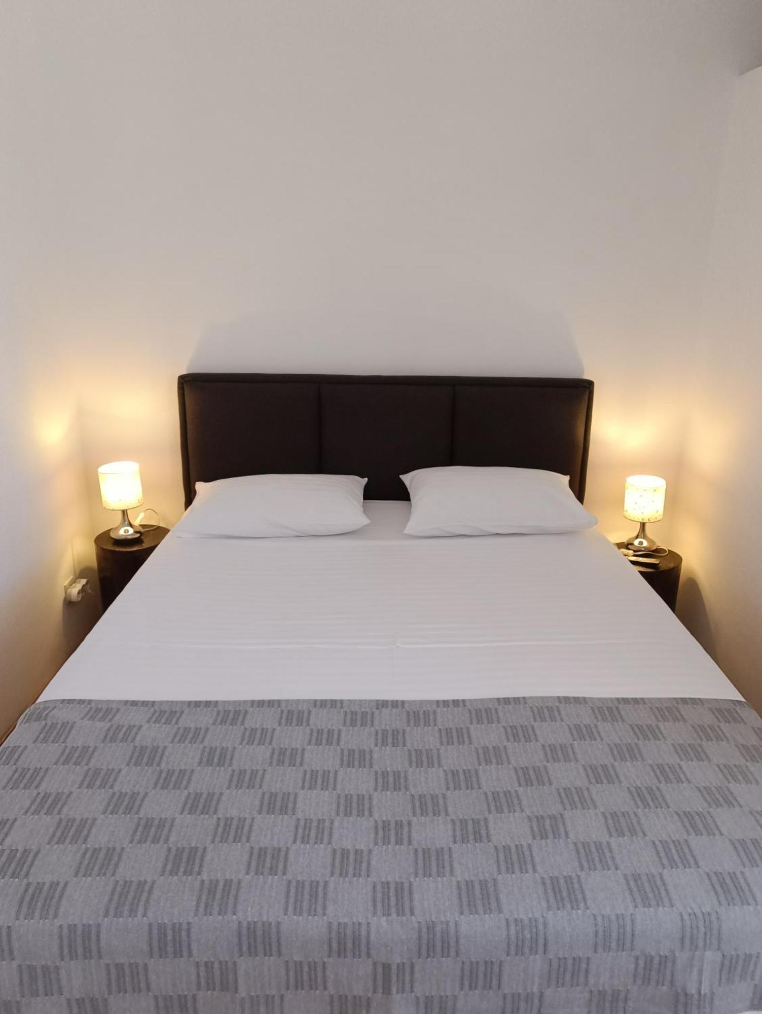 Apartmani Sprljan Vodice Kültér fotó
