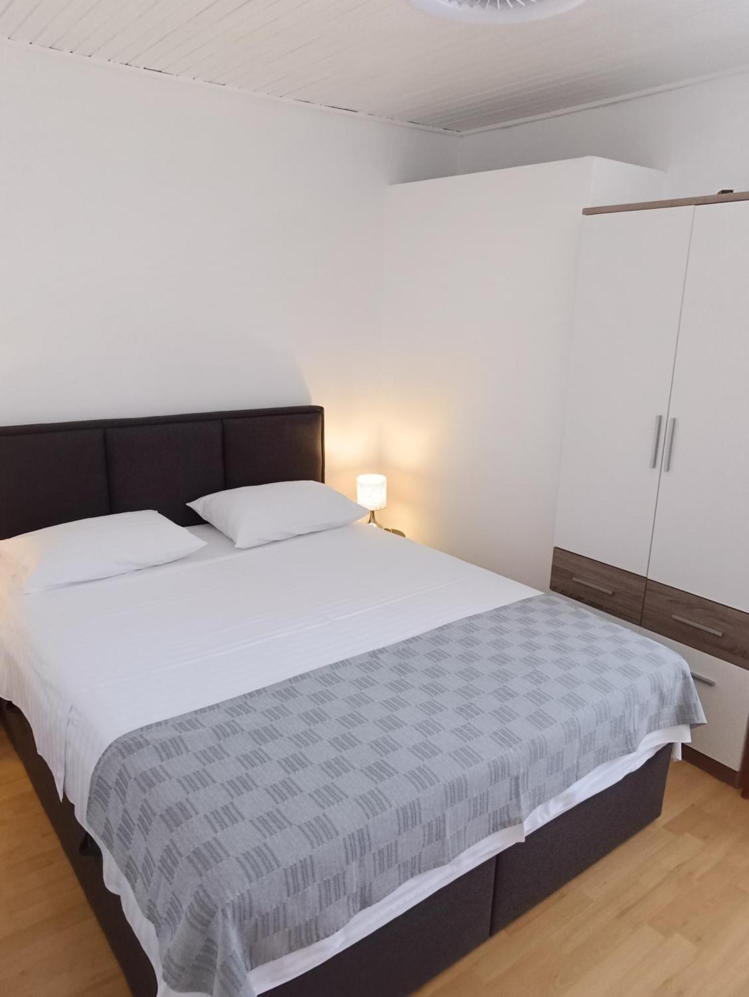 Apartmani Sprljan Vodice Kültér fotó